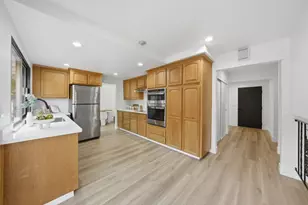 4199 Loganberry Dr, San Jose, CA 95121 - Photo 13