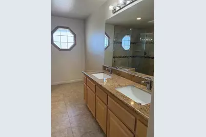 Address Not Disclosed, Salinas, CA 93906 - Photo 13