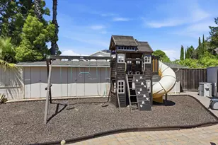 2465 Fenian Dr, Campbell, CA 95008 - Photo 39