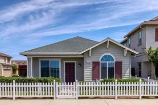 915 Rogge Rd, Salinas, CA 93906 - Photo 1