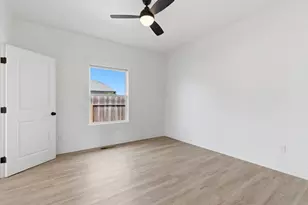 706 Central Ave, Hollister, CA 95023 - Photo 17