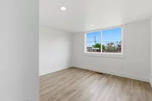 706 Central Ave, Hollister, CA 95023 - Photo 21