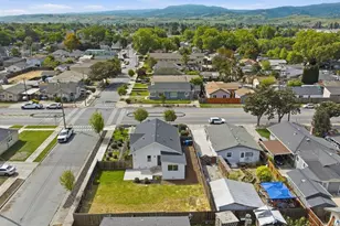 706 Central Ave, Hollister, CA 95023 - Photo 39
