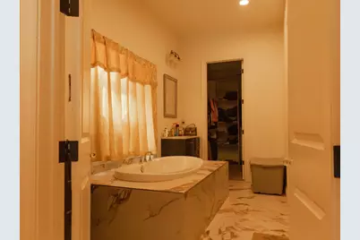 1011 El Cerro Dr, Hollister, CA 95023 - Photo 17