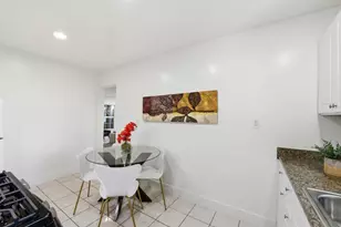 2115 University Ave, Mountain View, CA 94040 - Photo 17
