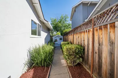 4893 Clarendon Dr, San Jose, CA 95129 - Photo 31