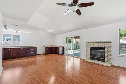 131 W Central Ave, Tracy, CA 95376 - Photo 9