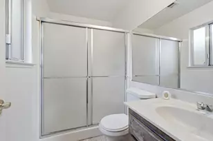 131 W Central Ave, Tracy, CA 95376 - Photo 29