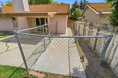 131 W Central Ave, Tracy, CA 95376 - Photo 43