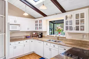 6900 Lakeview Dr, Salinas, CA 93907 - Photo 9