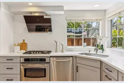 516 Saint Vincent Ln, Foster City, CA 94404 - Photo 23