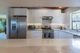 17220 Garlen Ct, Salinas, CA 93907 - Photo 3