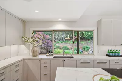 26805 Palo Hills Dr, Los Altos Hills, CA 94022 - Photo 19