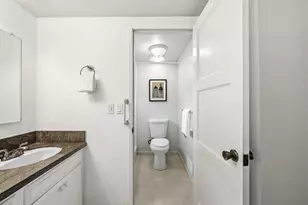 12100 Saraglen Dr, Saratoga, CA 95070 - Photo 23
