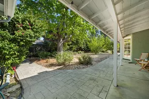 12100 Saraglen Dr, Saratoga, CA 95070 - Photo 35