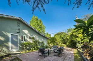 12100 Saraglen Dr, Saratoga, CA 95070 - Photo 37
