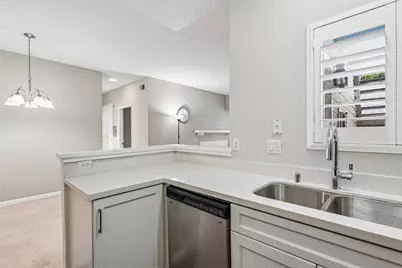 3674 Oakwood Ter 203, Fremont, CA 94536 - Photo 9