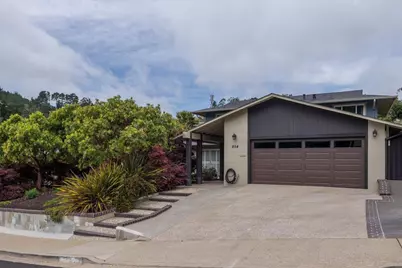 854 Prairie Creek Dr, Pacifica, CA 94044 - Photo 1