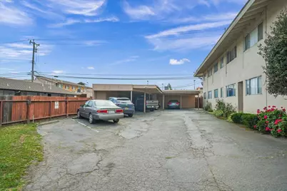 948 Lupin Dr, Salinas, CA 93906 - Photo 9