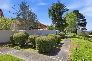 17 Rinconada Cir, Belmont, CA 94002 - Photo 35