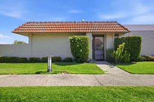 17 Rinconada Cir, Belmont, CA 94002 - Photo 5