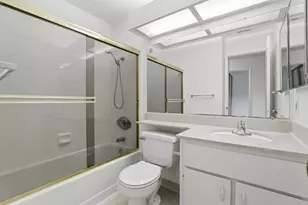 414 Shadowgraph Dr, San Jose, CA 95110 - Photo 9