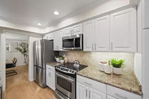23 Los Altos Square, Los Altos, CA 94022 - Photo 13