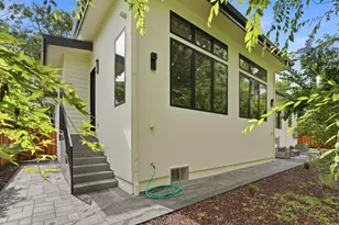 1084 Moffett Cir, Palo Alto, CA 94303 - Photo 29