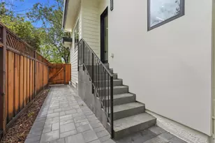 1084 Moffett Cir, Palo Alto, CA 94303 - Photo 31