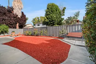 320 Huckleberry Dr, San Jose, CA 95123 - Photo 15