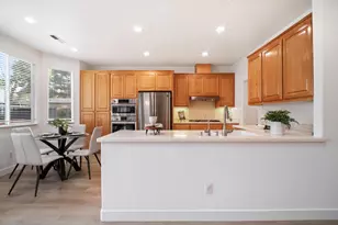 320 Huckleberry Dr, San Jose, CA 95123 - Photo 25
