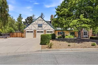 130 Sunrise Dr, Hollister, CA 95023 - Photo 3
