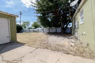 360 E 19th St, Merced, CA 95340 - Photo 3