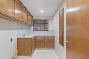 1511 Las Brisas Dr, Hollister, CA 95023 - Photo 27