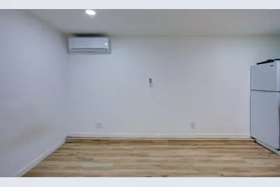 135 S 26th St, San Jose, CA 95116 - Photo 15