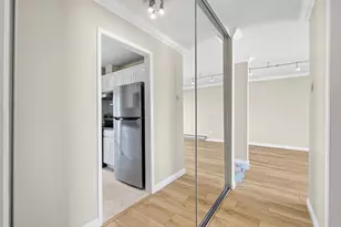8 Commodore Dr C457, Emeryville, CA 94608 - Photo 17