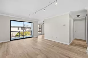 8 Commodore Dr C457, Emeryville, CA 94608 - Photo 5