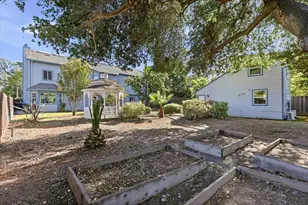 21075 Greenleaf Dr, Cupertino, CA 95014 - Photo 63