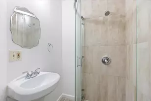 21075 Greenleaf Dr, Cupertino, CA 95014 - Photo 37