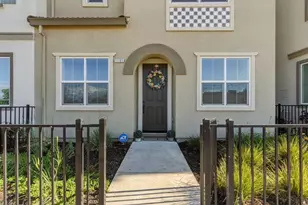 1131 Julia Cir, Hollister, CA 95023 - Photo 3