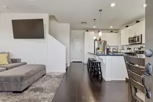 1131 Julia Cir, Hollister, CA 95023 - Photo 9