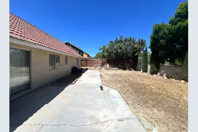 1561 Georgetown Ave, Palmdale, CA 93550 - Photo 19