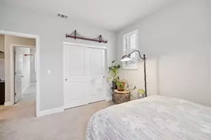 100 Crestview Cir, Daly City, CA 94015 - Photo 21