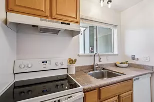 4004 Farm Hill 303, Redwood City, CA 94061 - Photo 7
