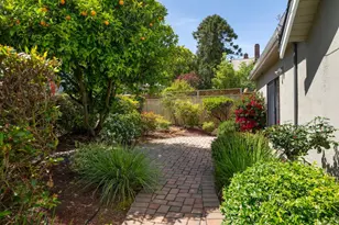 1810 Hillside Dr, Burlingame, CA 94010 - Photo 25