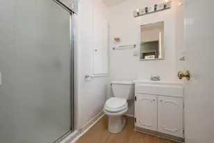 1810 Hillside Dr, Burlingame, CA 94010 - Photo 21