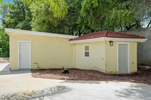 17250 Pine Ave, Los Gatos, CA 95032 - Photo 9