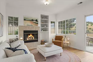 26214 Acclaim Ct, Salinas, CA 93908 - Photo 17