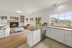 26214 Acclaim Ct, Salinas, CA 93908 - Photo 15