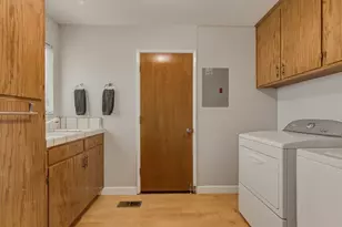 737 Helen Dr, Hollister, CA 95023 - Photo 21